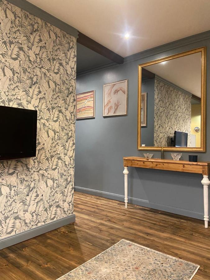 ריגה Self Check In Miera Art Apartment מראה חיצוני תמונה